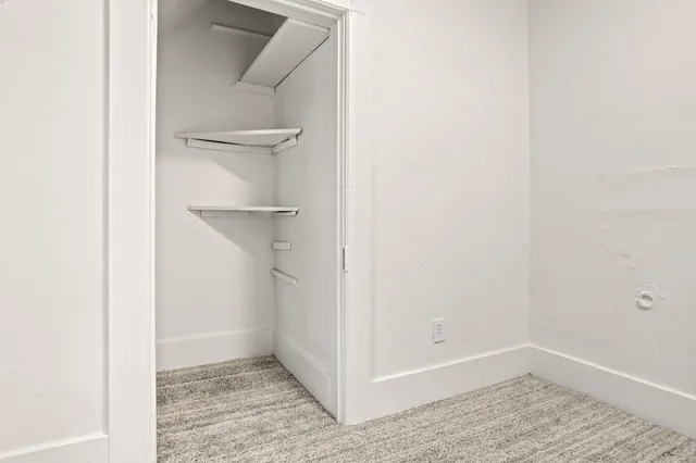 $2,000 | 361 8th Avenue South, Fargo, ND 58103