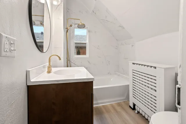 $2,000 | 361 8th Avenue South, Fargo, ND 58103