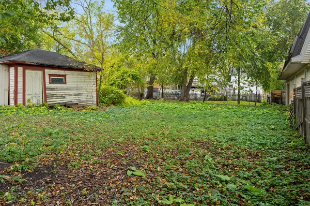 $2,000 | 361 8th Avenue South, Fargo, ND 58103