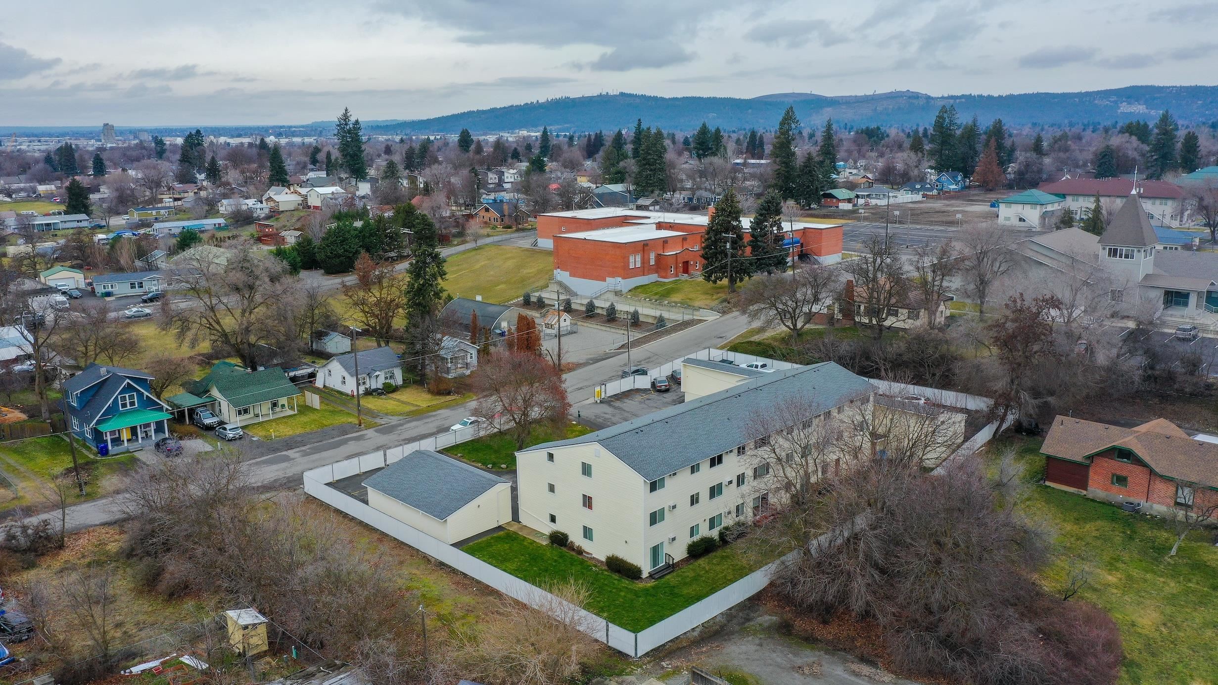 222 North Hutchinson Road, Unit 204 Spokane Valley, WA 99212 - Photo 29 of 33