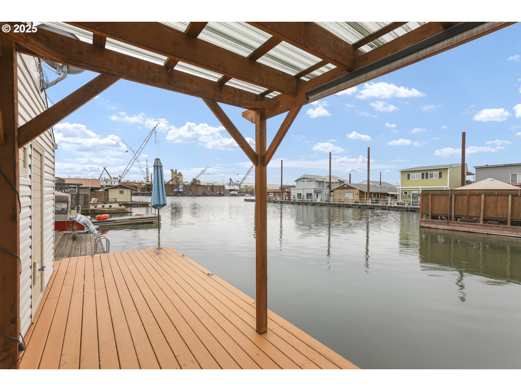 1683 North Jantzen Avenue Portland, OR 97217 - Photo 26 of 35 Deck