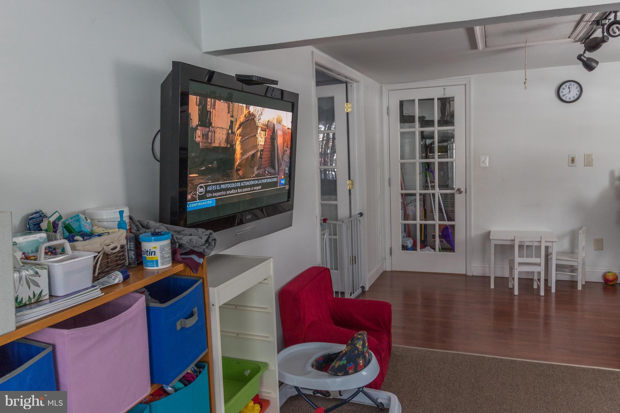 13117 Poplar Tree Road Fairfax, VA 22033 - Photo 24 of 30 Family Roon