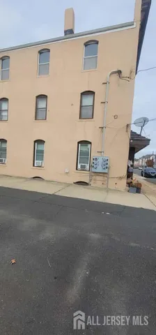 $2,800 | 228 1st Street, Unit 1, South Amboy, NJ 08879