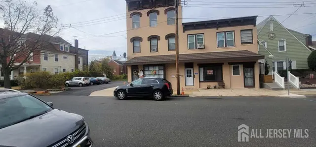 $2,800 | 228 1st Street, Unit 1, South Amboy, NJ 08879