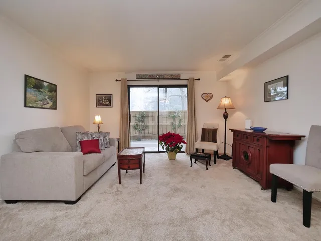 $254,999 | 2401 Eilers Lane, Unit 903, Lodi, CA 95242