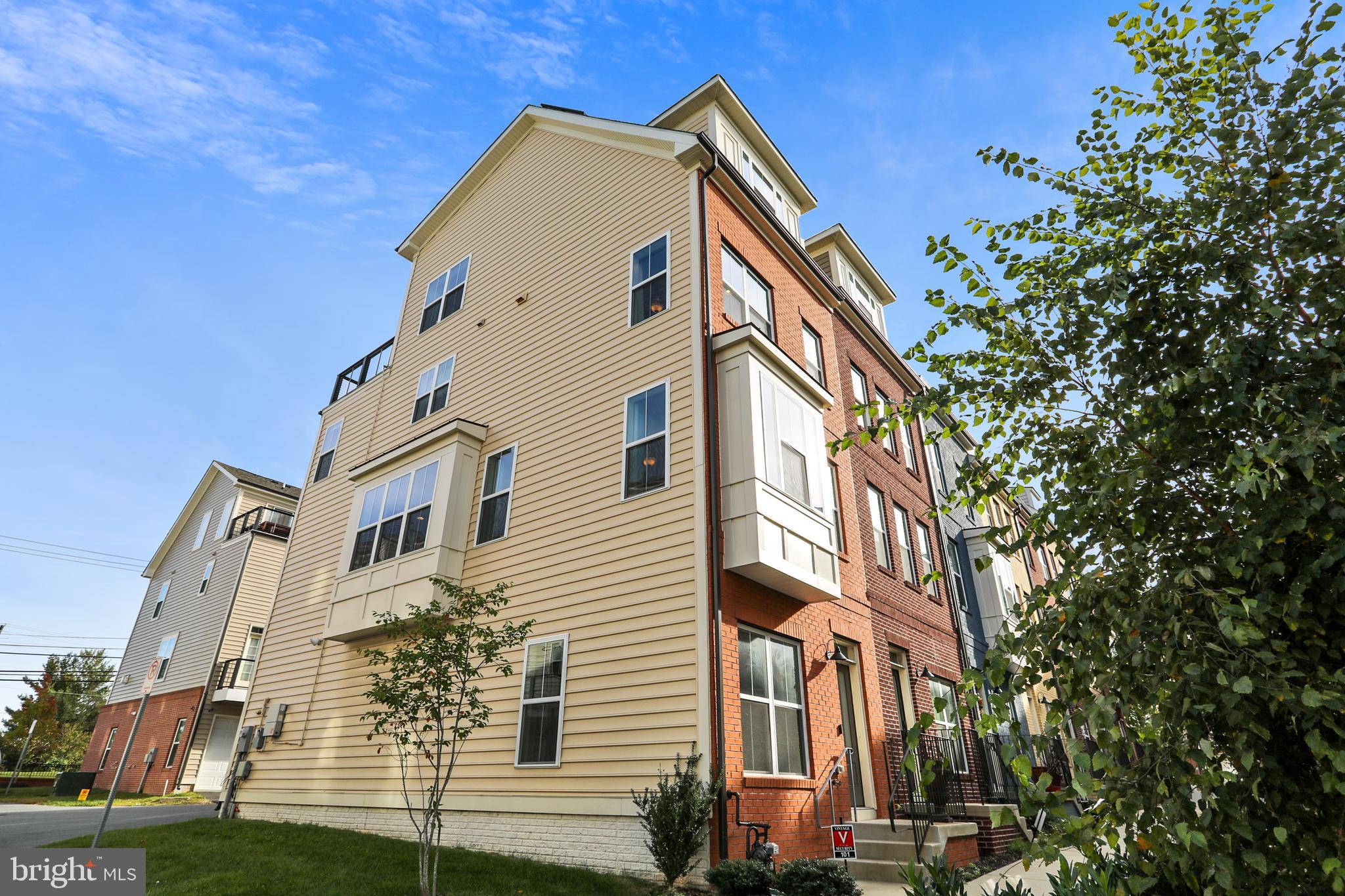 101 Kandinsky Loop Silver Spring, MD 20906 - Photo 2 of 39 Sundrenched end unit with loads of windows