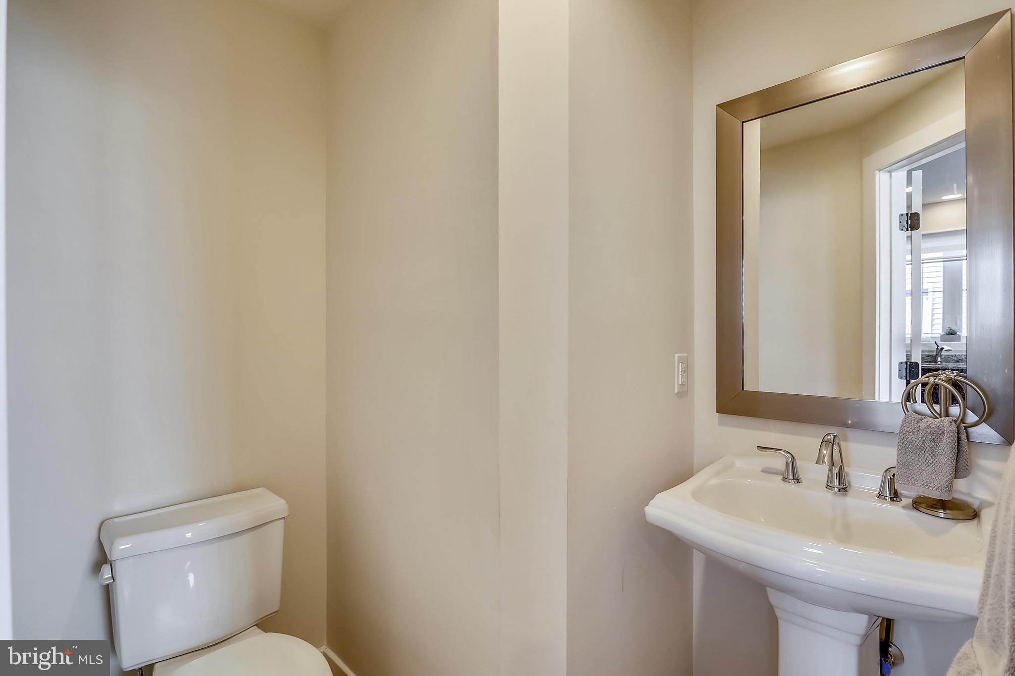 101 Kandinsky Loop Silver Spring, MD 20906 - Photo 11 of 39 Main level powder room