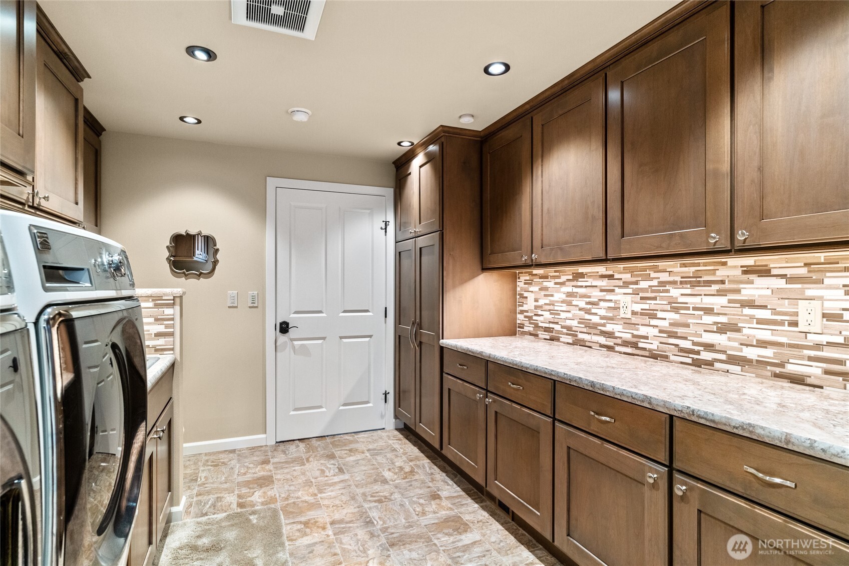 539 Antoine Creek Road Chelan, WA 98816 - Photo 14 of 38