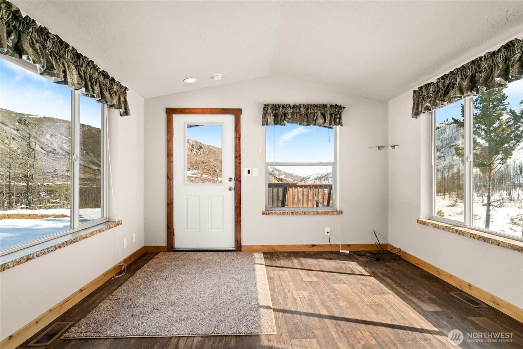 539 Antoine Creek Road Chelan, WA 98816 - Photo 32 of 38