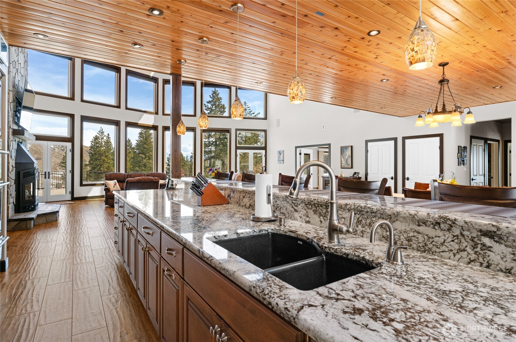 539 Antoine Creek Road Chelan, WA 98816 - Photo 10 of 38