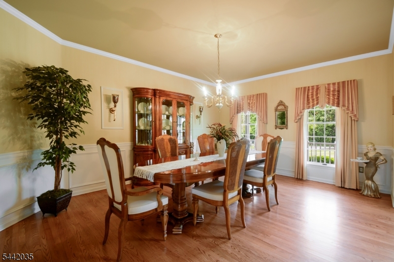 23 Deer Path Hillsborough, NJ 08844 - Photo 8 of 37