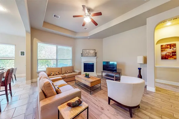 $3,500 | 151 West Wading Pond Circle, Tomball, TX 77375