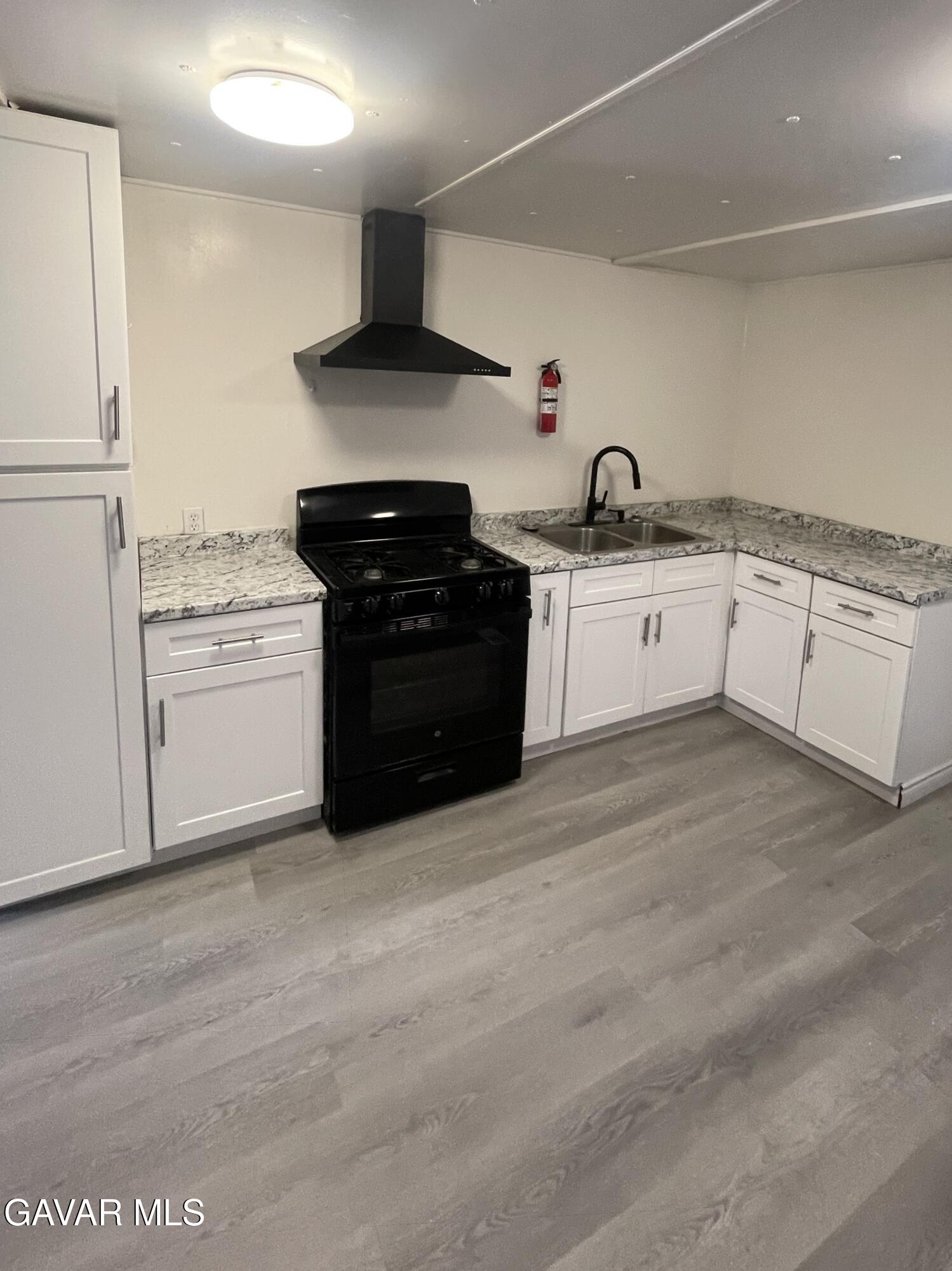 1305 West Benson Avenue Ridgecrest, CA 93555 - Photo 2 of 7 2