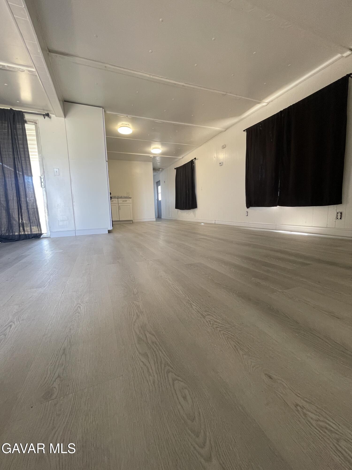 1305 West Benson Avenue Ridgecrest, CA 93555 - Photo 3 of 7 3