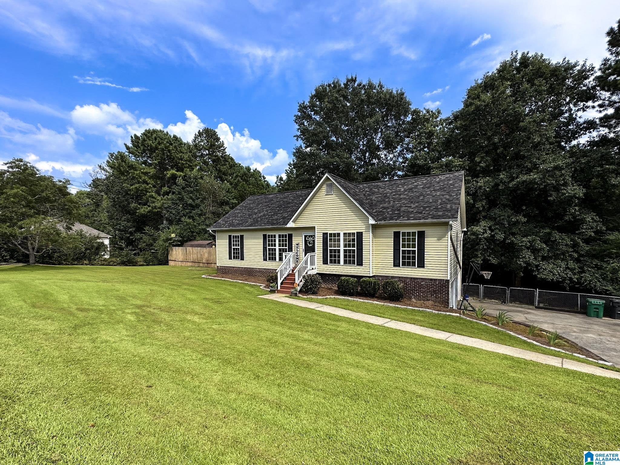 504 South Hillcrest Road Odenville, AL 35120 - Photo 2 of 51