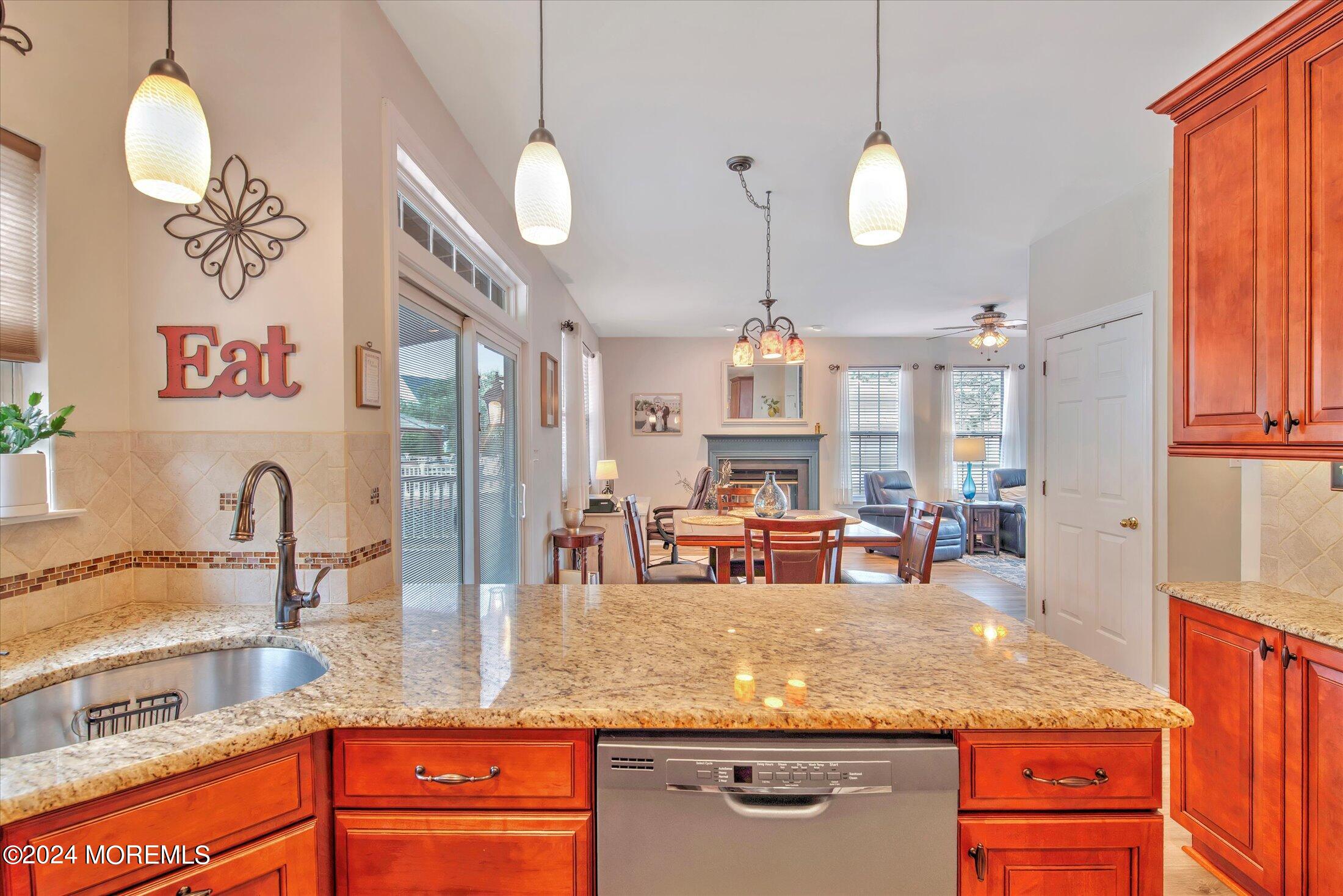 36 Danella Way Howell, NJ 07731 - Photo 21 of 45 22-KITCHEN
