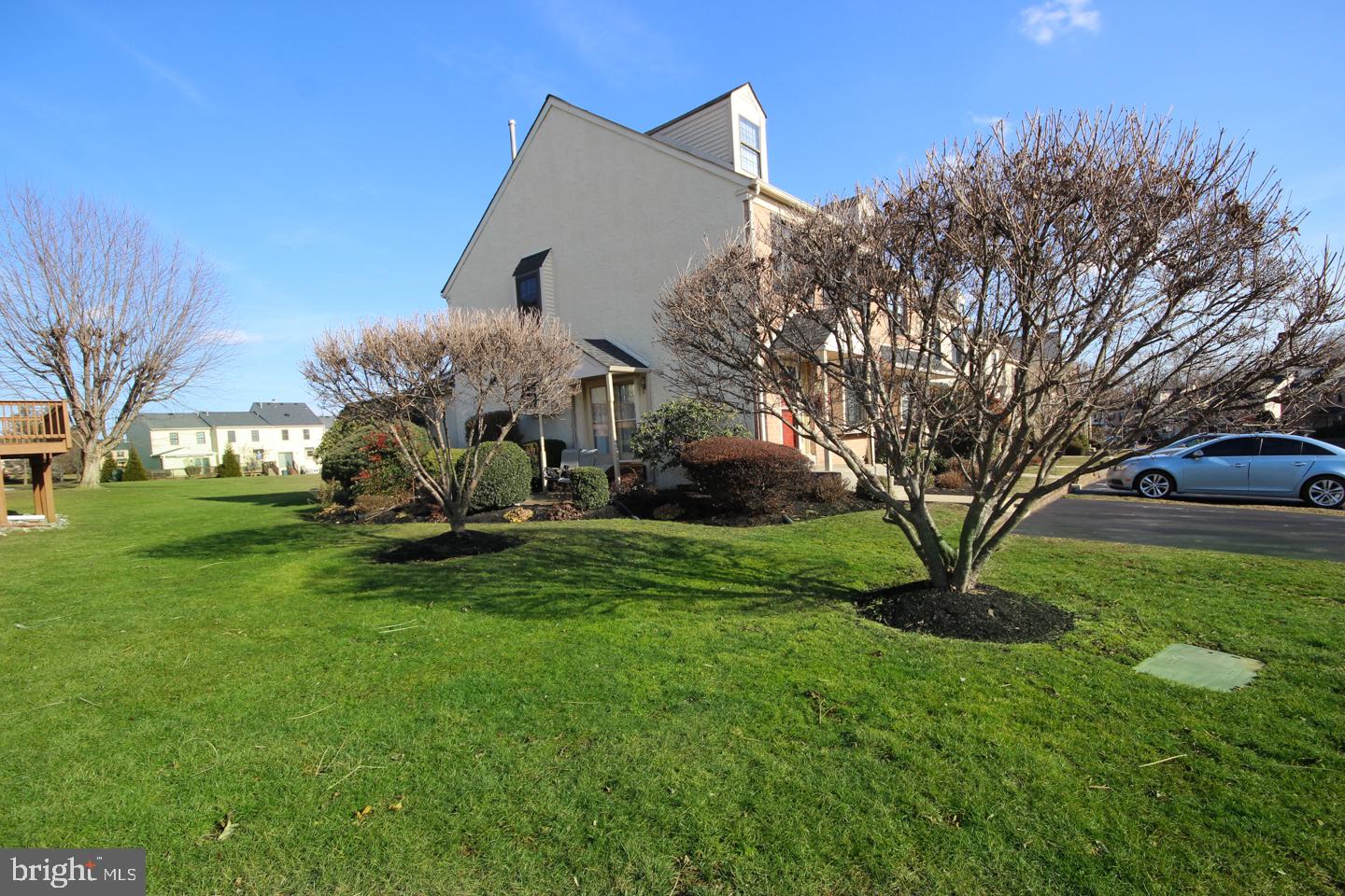 11 Ruth Road Brookhaven, PA 19015 - Photo 2 of 26 Gallery Image 2