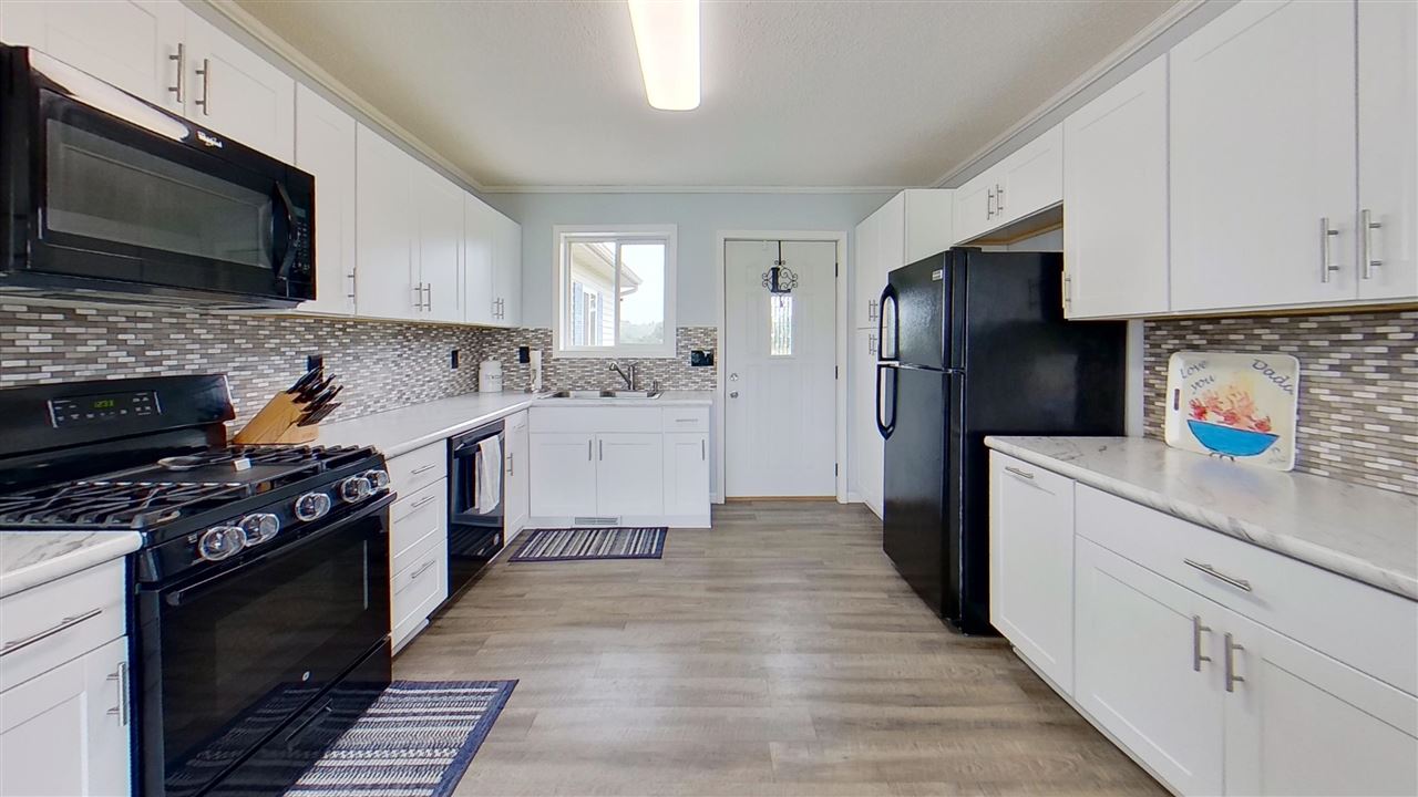 3596 East Millbrook Road Mount Pleasant, MI 48858 - Photo 9 of 41 1891587-8.JPG