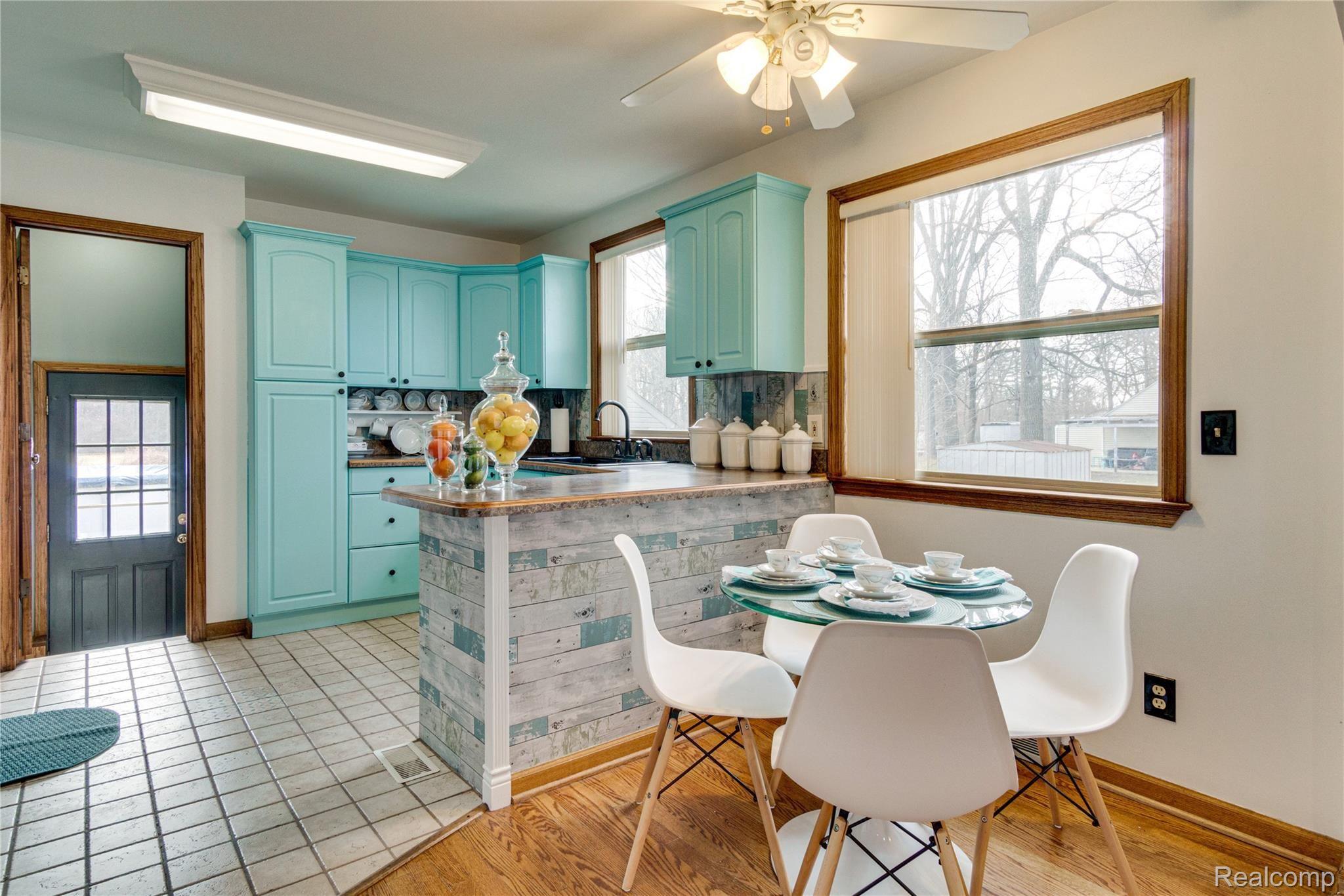 4377 Fenton Road Burton, MI 48529 - Photo 30 of 42 Interiors (6 of 28).jpg