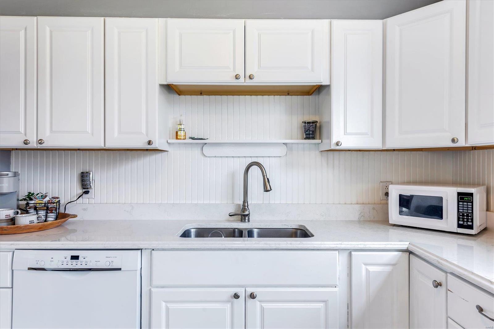 238 Nancy Place Ballwin, MO 63021 - Photo 11 of 30