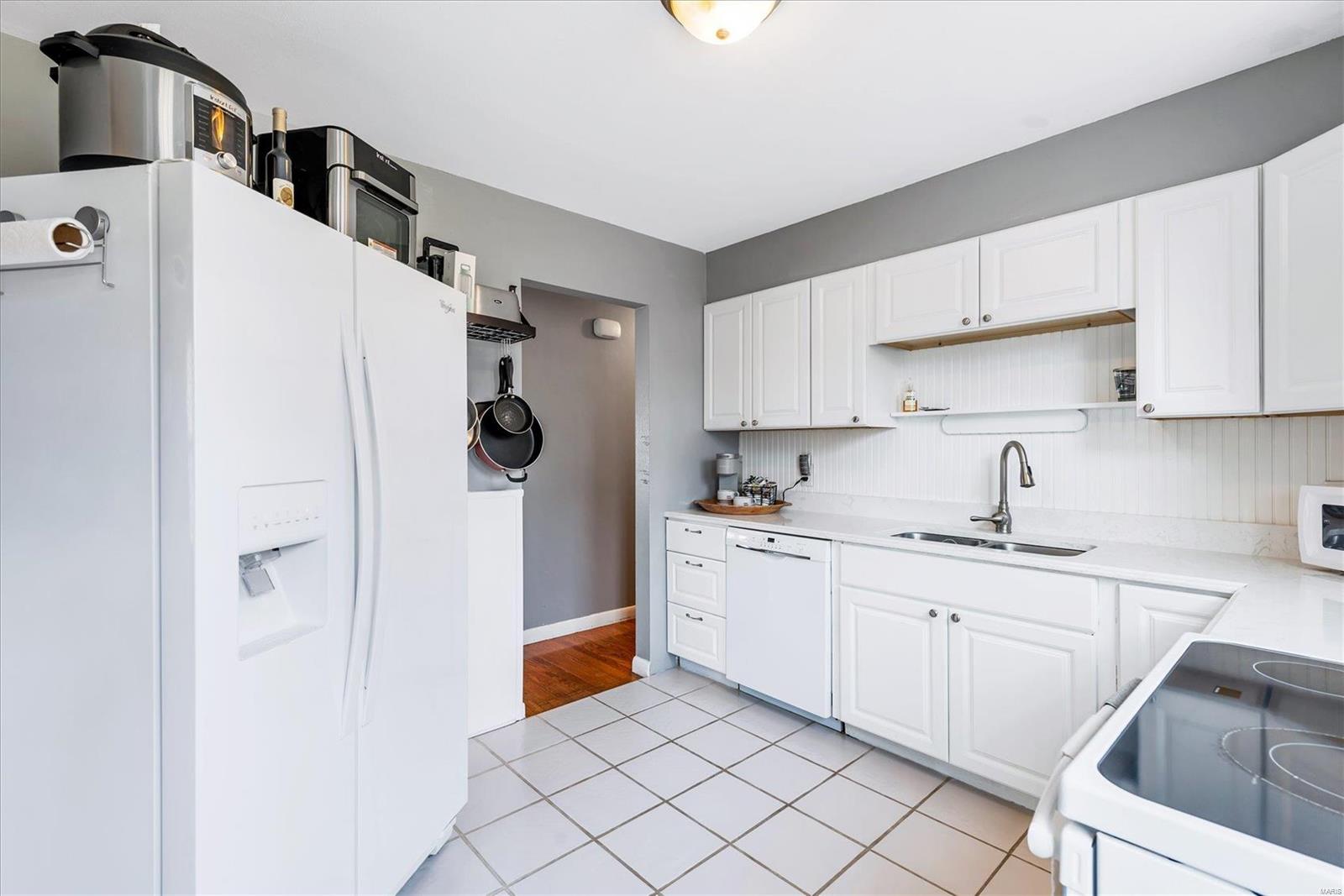 238 Nancy Place Ballwin, MO 63021 - Photo 12 of 30