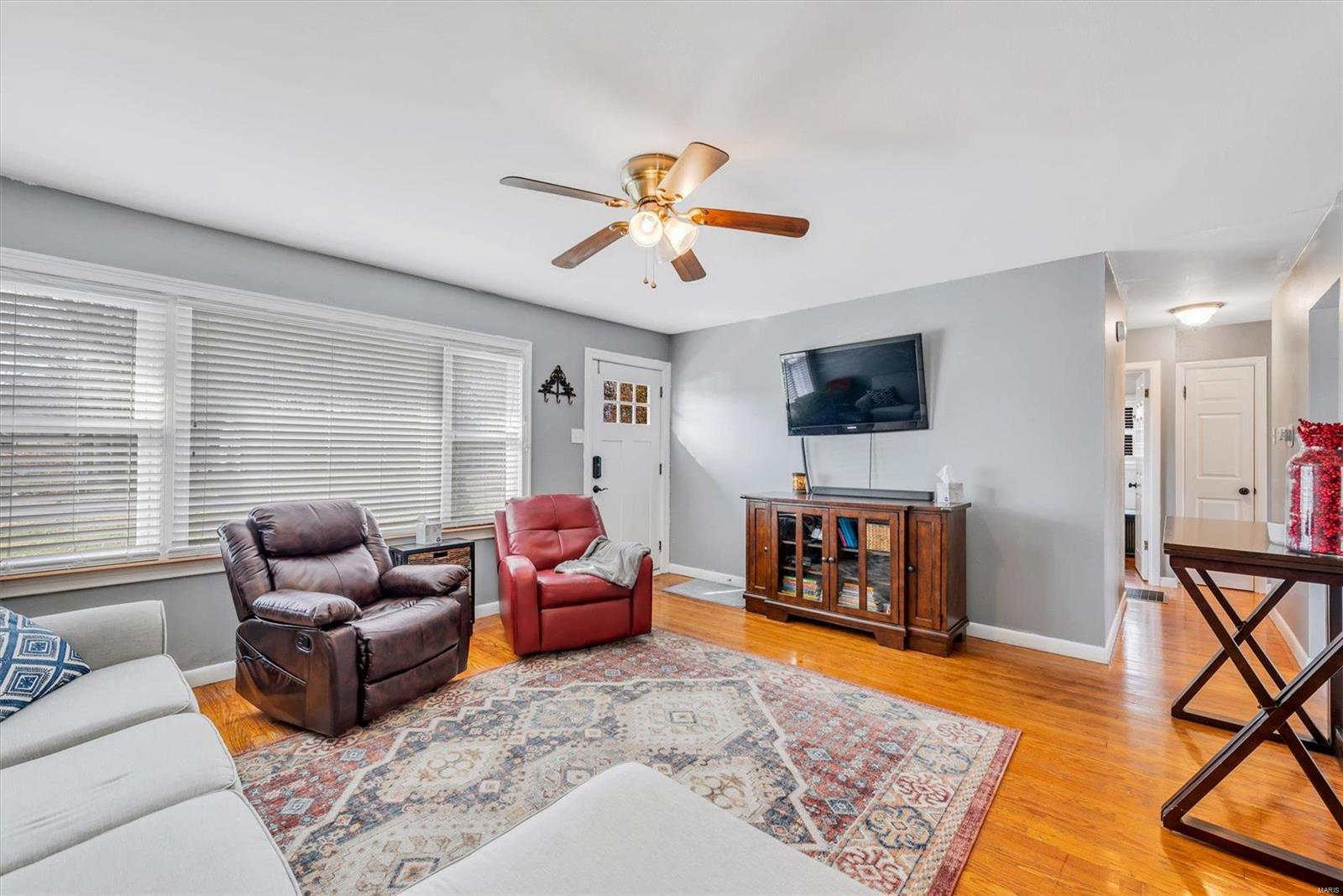 238 Nancy Place Ballwin, MO 63021 - Photo 4 of 30