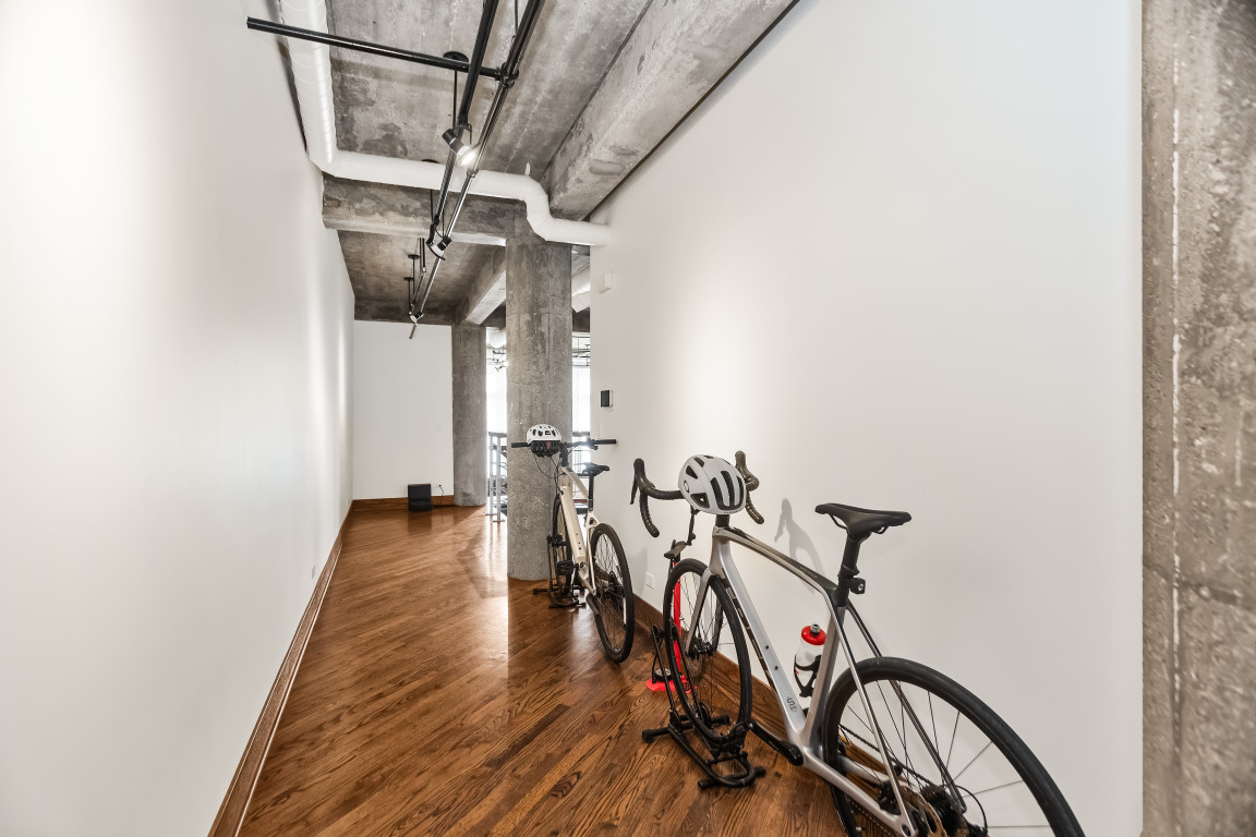 1830 Ridge Avenue, Unit 103 Evanston, IL 60201 - Photo 2 of 20