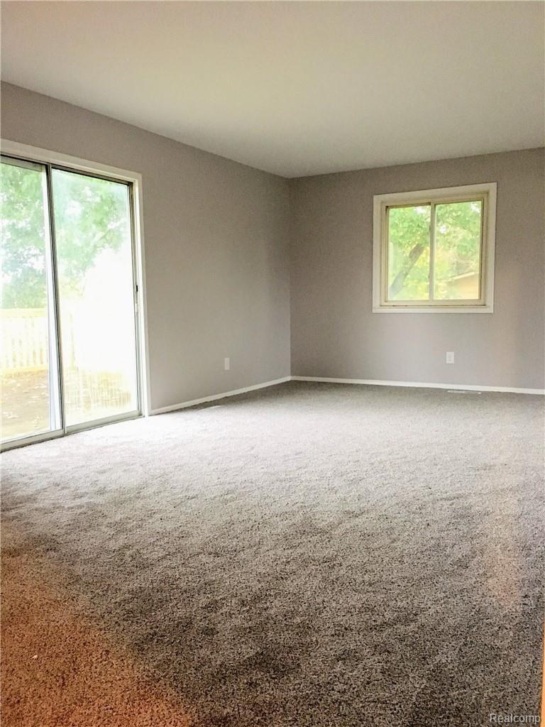 3139 West Oregon Road Lapeer, MI 48446 - Photo 10 of 22 IMG_5219.jpg