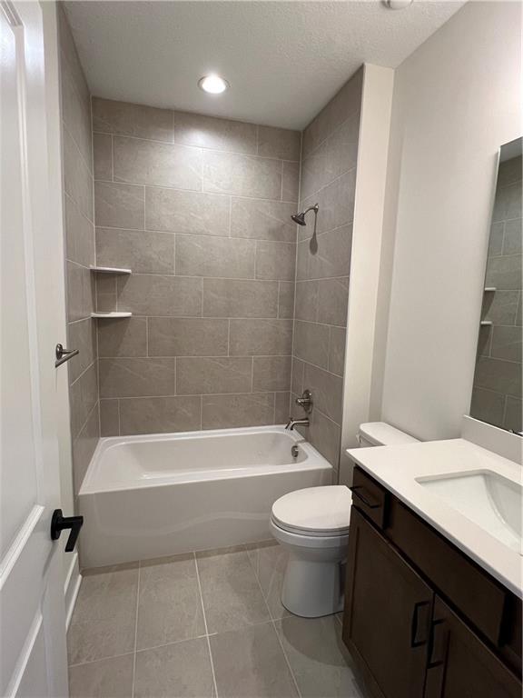 107 Hemingway Lane Coraopolis, PA 15108 - Photo 7 of 32 a bathroom with a sink a toilet and a bathtub