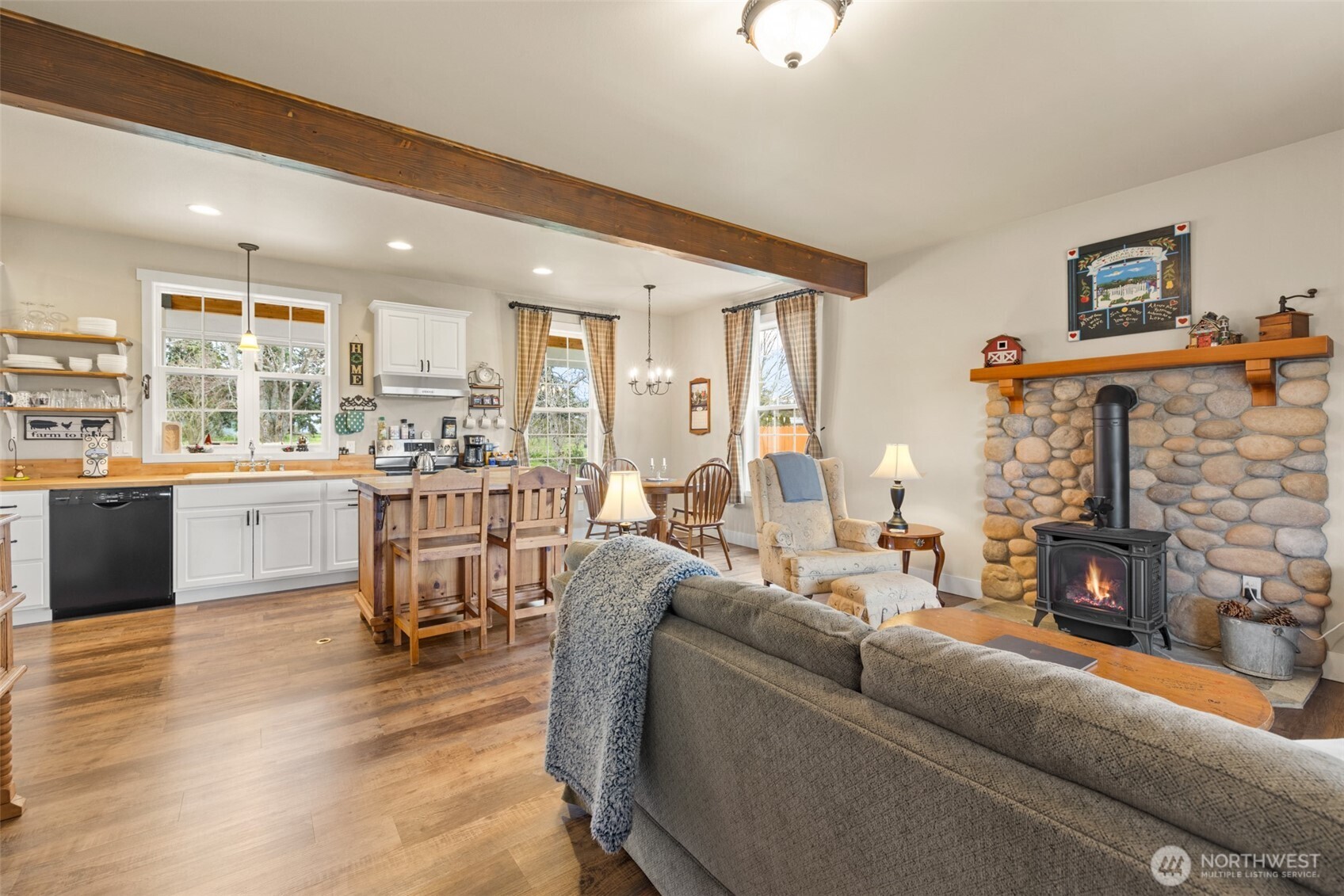 981 West Hendrickson Road Sequim, WA 98382 - Photo 15 of 40