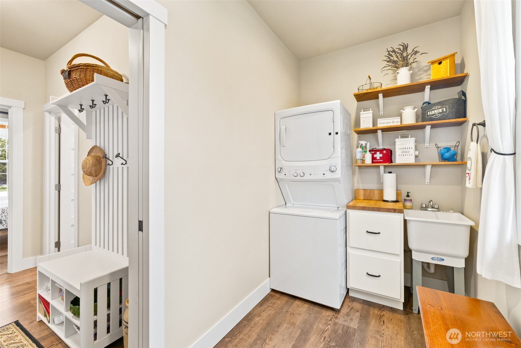 981 West Hendrickson Road Sequim, WA 98382 - Photo 25 of 40