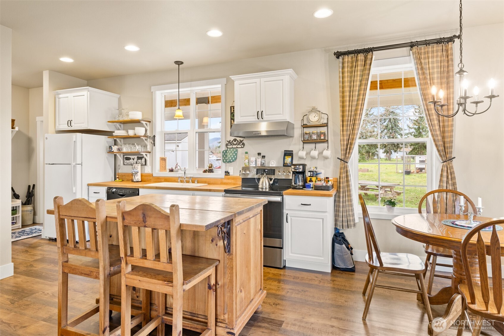 981 West Hendrickson Road Sequim, WA 98382 - Photo 8 of 40