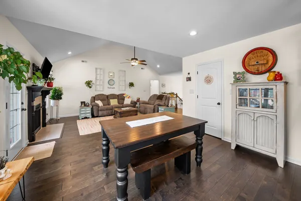 $550,000 | 2675 Mockingbird Hill Road, Palmyra, TN 37142