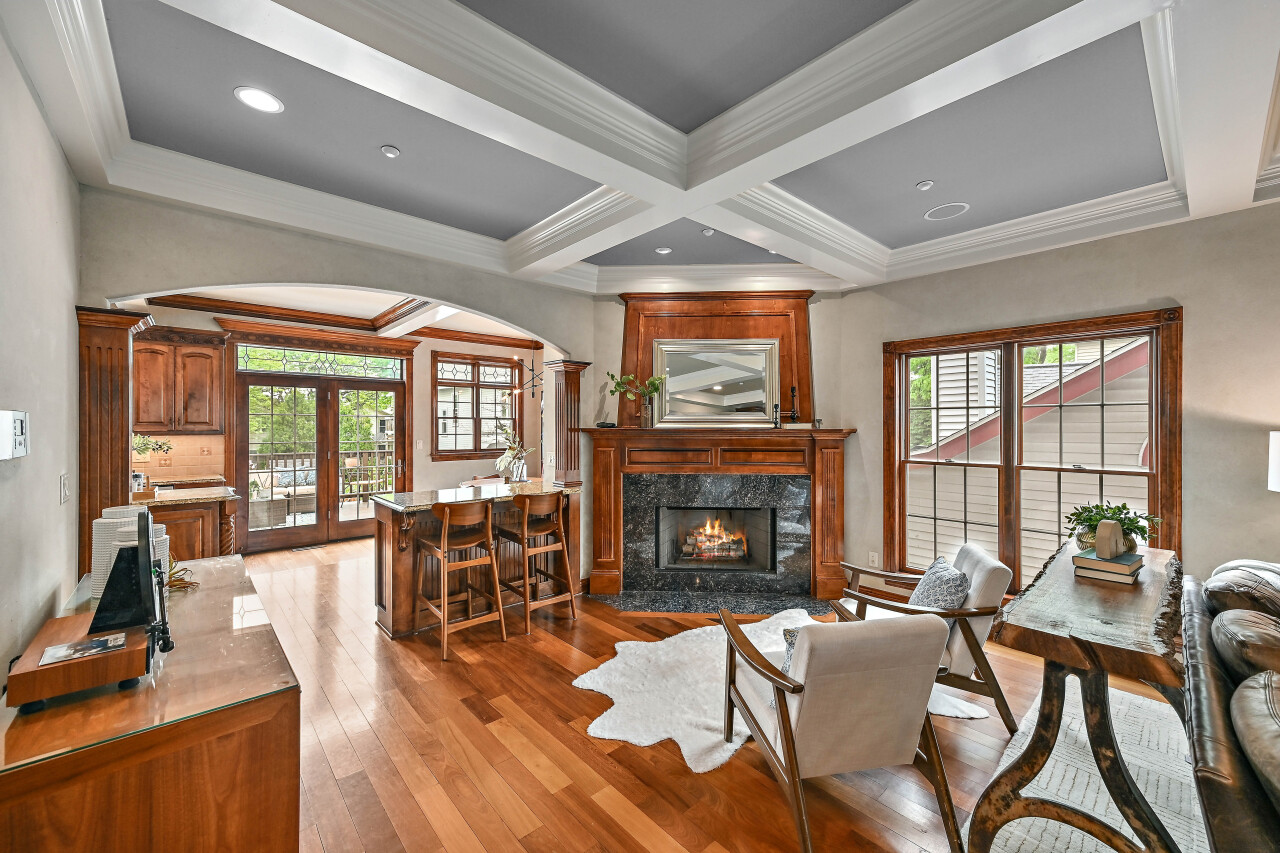 2425 South Superior Street Milwaukee, WI 53207 - Photo 14 of 47 Spacious Living Room