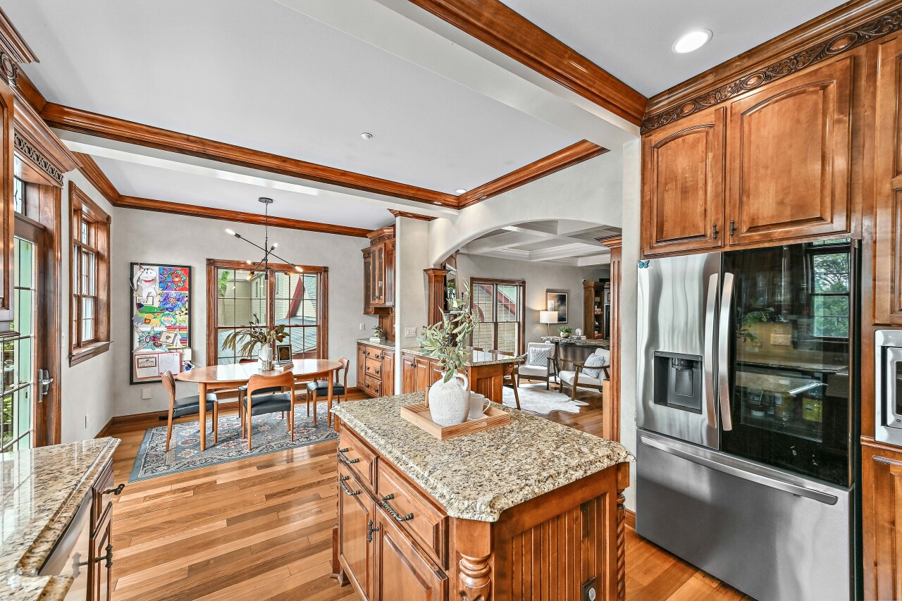 2425 South Superior Street Milwaukee, WI 53207 - Photo 18 of 47 Kitchen