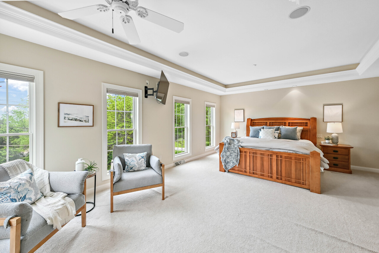 2425 South Superior Street Milwaukee, WI 53207 - Photo 22 of 47 Primary Suite