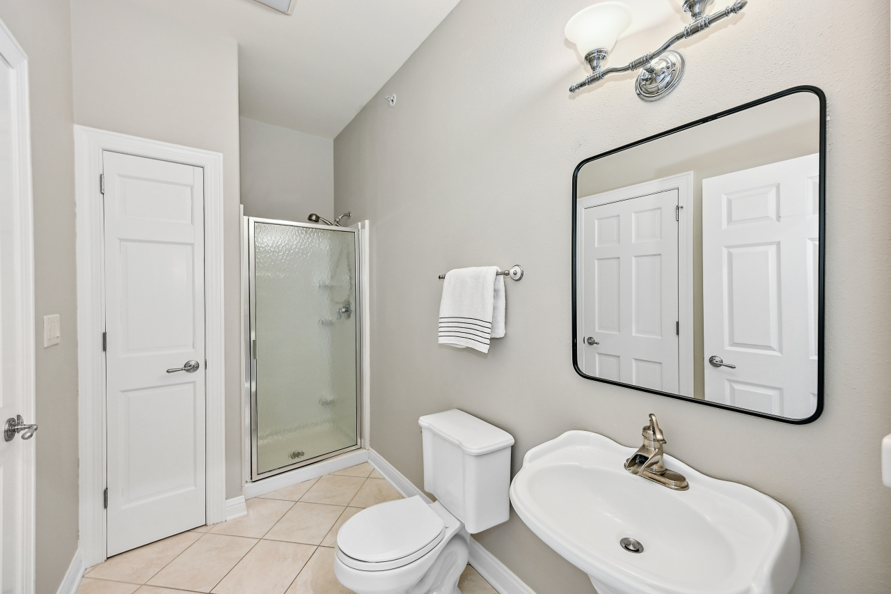 2425 South Superior Street Milwaukee, WI 53207 - Photo 32 of 47 Upstairs Bathroom