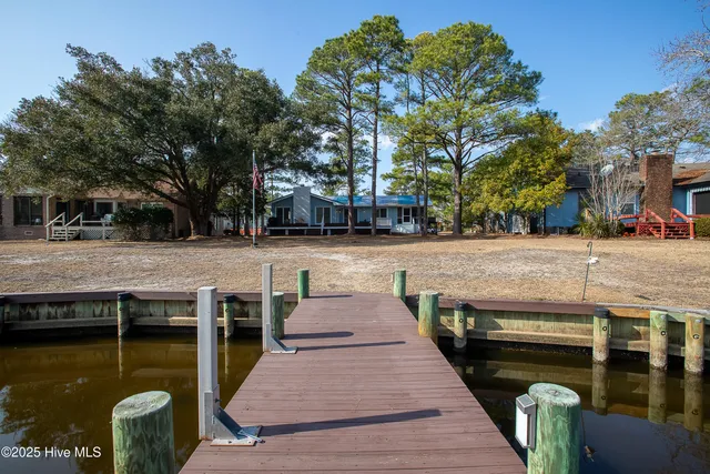 $525,000 | 5724 Gondolier Drive, New Bern, NC 28560