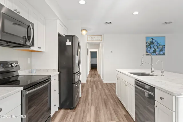 $525,000 | 5724 Gondolier Drive, New Bern, NC 28560