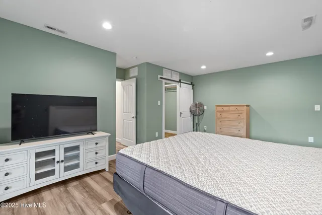 $525,000 | 5724 Gondolier Drive, New Bern, NC 28560