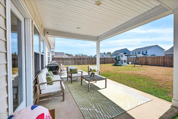 $500,000 | 42 East Maritt Street, Hampstead, NC 28443
