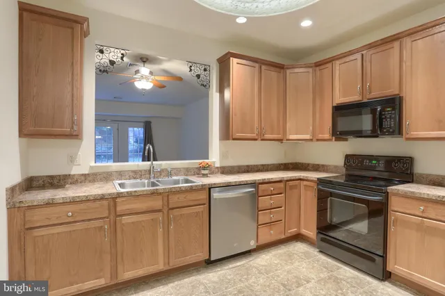 $2,500 | 712 Creekside Drive, Hummelstown, PA 17036