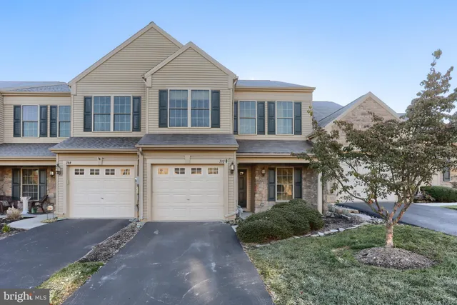 $2,500 | 712 Creekside Drive, Hummelstown, PA 17036