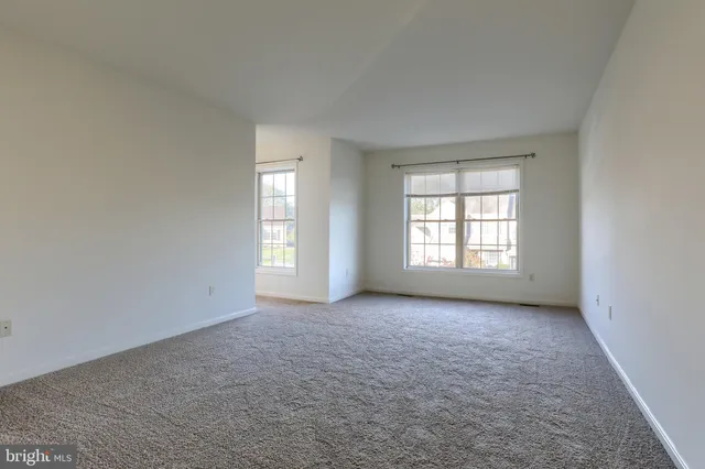 $2,500 | 712 Creekside Drive, Hummelstown, PA 17036