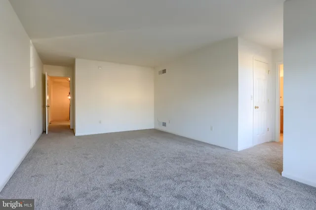 $2,500 | 712 Creekside Drive, Hummelstown, PA 17036