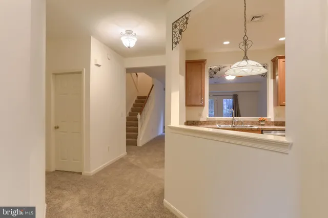 $2,500 | 712 Creekside Drive, Hummelstown, PA 17036