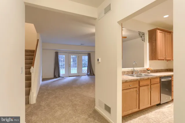 $2,500 | 712 Creekside Drive, Hummelstown, PA 17036