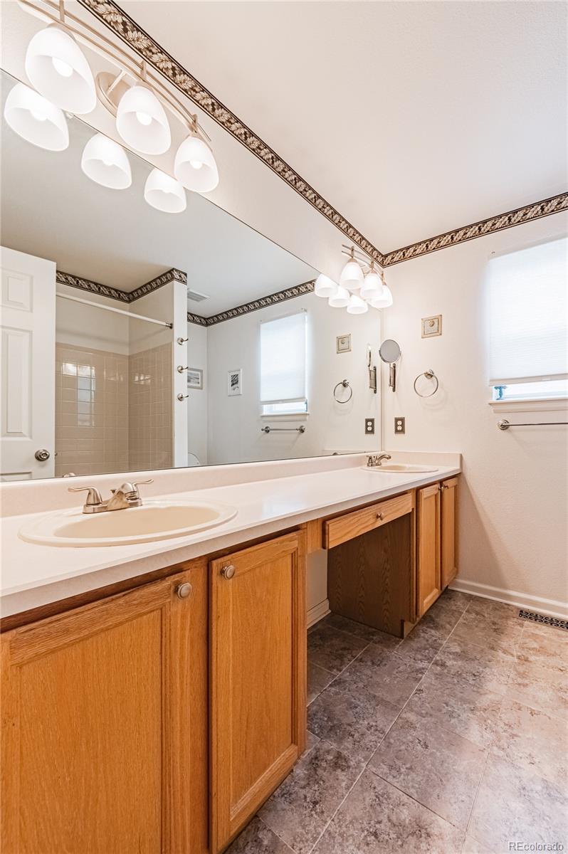 9660 South Castle Ridge Circle Highlands Ranch, CO 80129 - Photo 25 of 40