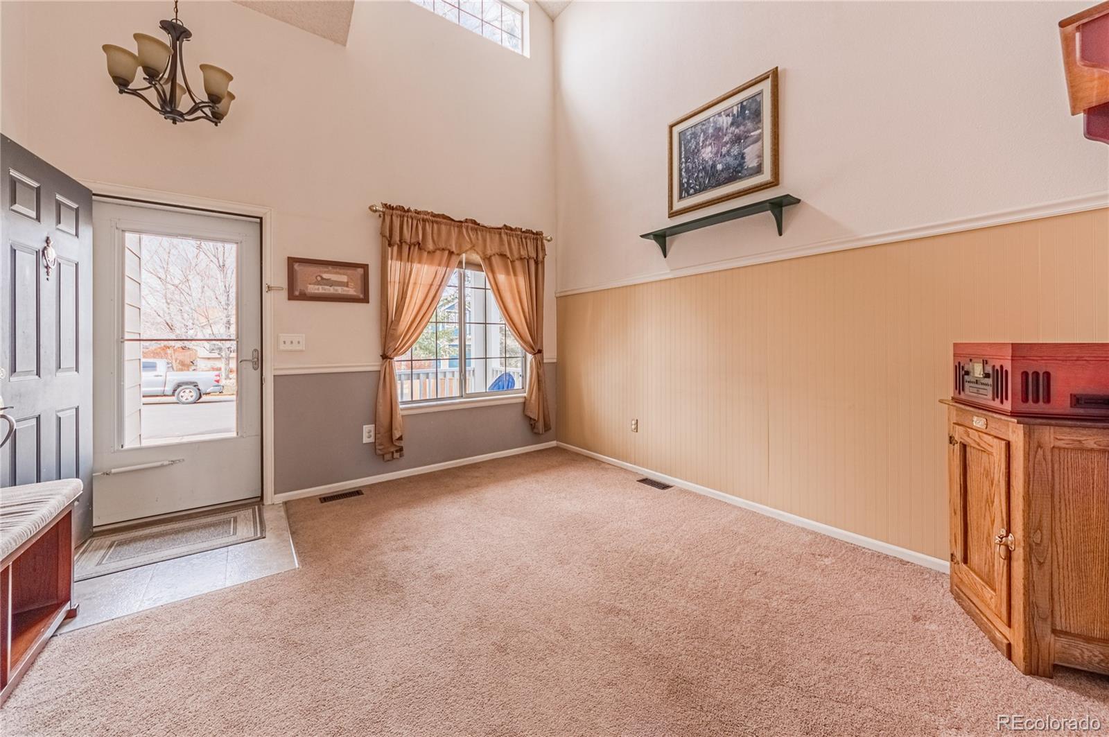 9660 South Castle Ridge Circle Highlands Ranch, CO 80129 - Photo 6 of 40