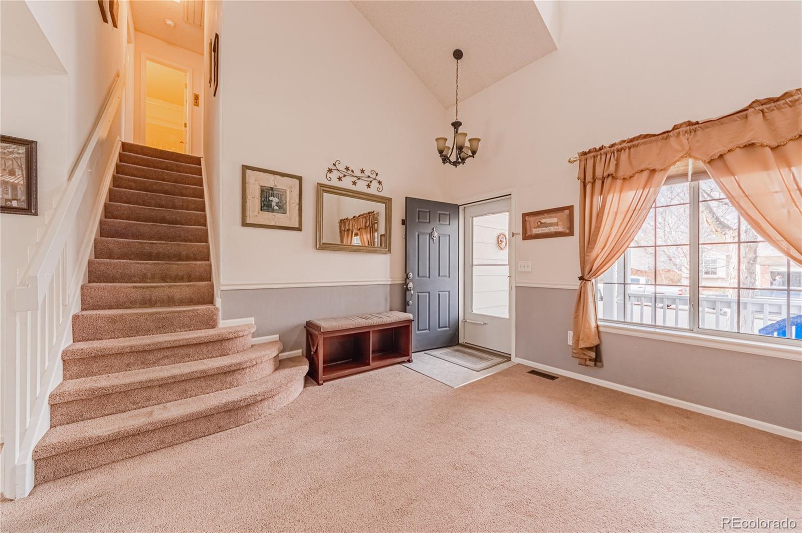 9660 South Castle Ridge Circle Highlands Ranch, CO 80129 - Photo 7 of 40